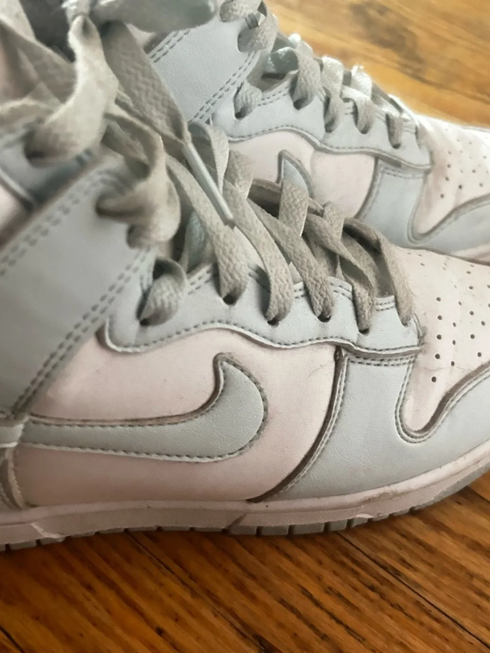 Nike Kids Two-Tone Pink and Light Gray Sneakers - Picture 1 of 3